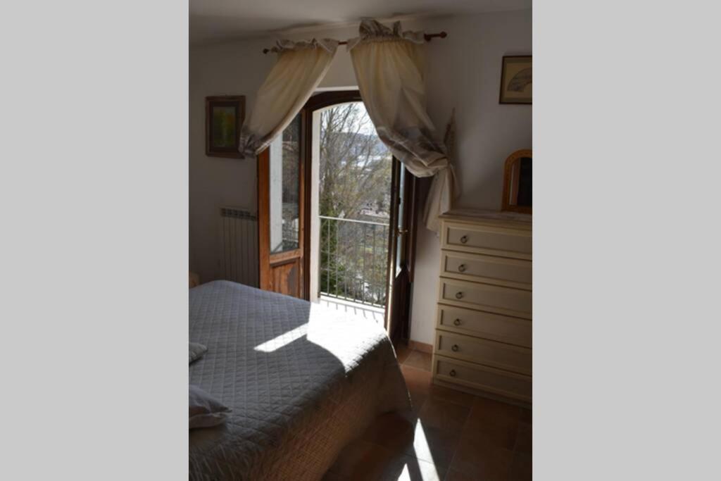 Casa Vacanze Al Castello Villetta Barrea Exterior photo